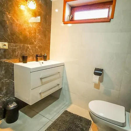 شاليه Koliba Pod Skalami Sulov